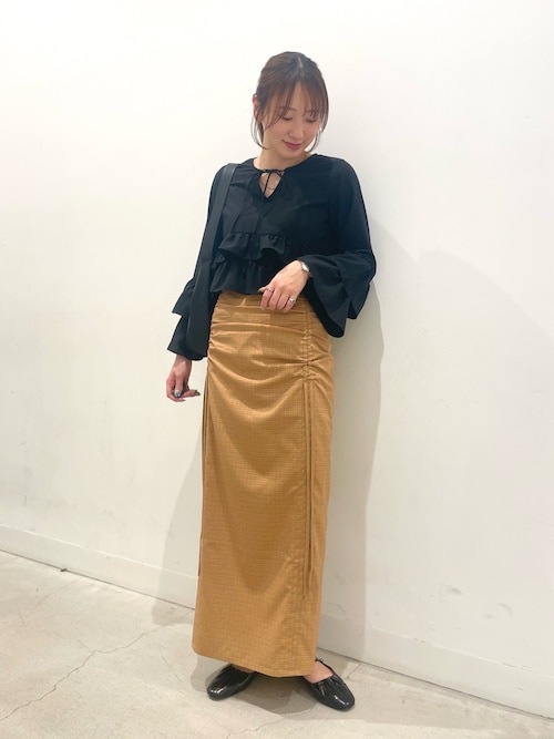 yori バックダブルフリルブラウス yori ヨリ 22SS バックフリル ブラウスF コットンタイプライター 背