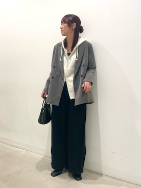 「アイテム（パーカー）」を使った、ひなちさん（レディース・164cm）の秋コーディネート