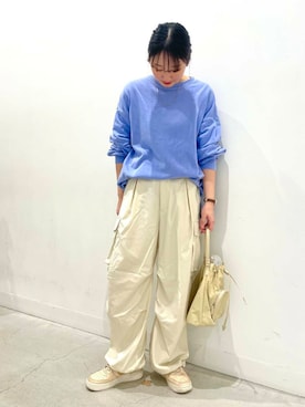 「春カラー」｜「アイテム（カーゴパンツ）」を使った、ひなさん（レディース・164cm）の春コーディネート