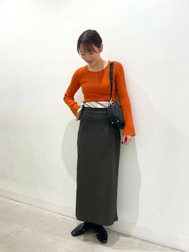 「アイテム（バンダナ/スカーフ）」を使った、ひなちさん（レディース・164cm）の秋コーディネート
