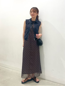 「RODE SKO（ロデスコ）の厚底トングサンダル（Sandals、ブラウン系）」を使った、ひなちさん（レディース・164cm）の夏コーディネート