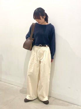 「アイテム（スニーカー）」を使った、ひなちさん（レディース・164cm）の秋コーディネート