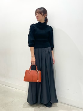 「アイテム（ローファー）」を使った、ひなちさん（レディース・164cm）の秋コーディネート