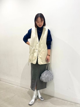 「アイテム（ダウンベスト）」を使った、ひなちさん（レディース・164cm）の秋コーディネート