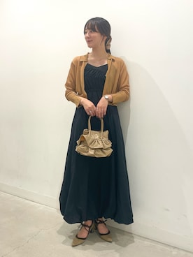 「アイテム（シュシュ）」を使った、ひなちさん（レディース・164cm）の秋コーディネート