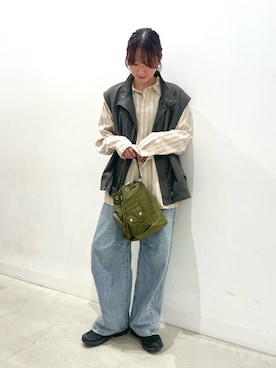 「SENSE OF PLACE by URBAN RESEARCH（センスオブプレイスバイアーバンリサーチ）のコンフォートピーチブロードシャツ（シャツ/ブラウス）」を使った、ひなちさん（レディース・164cm）の秋コーディネート