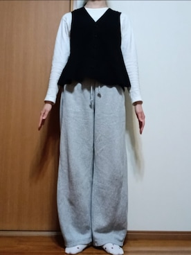 「ニットベスト」｜Keroさん（レディース・157cm）の春コーディネート