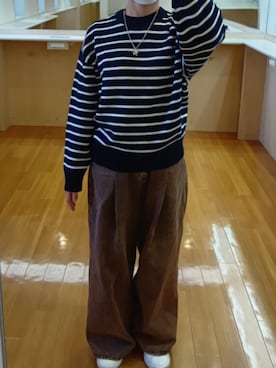 「ボーダーニット」｜「アイテム（スニーカー）」を使った、Keroさん（レディース・157cm）の冬コーディネート