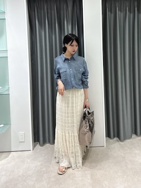 「DouDou（ドゥドゥ）のバックギャザーシアーデニムシャツ（シャツ/ブラウス、ブルー系）」を使った、doudouyuikaさん（レディース・157cm）の春コーディネート