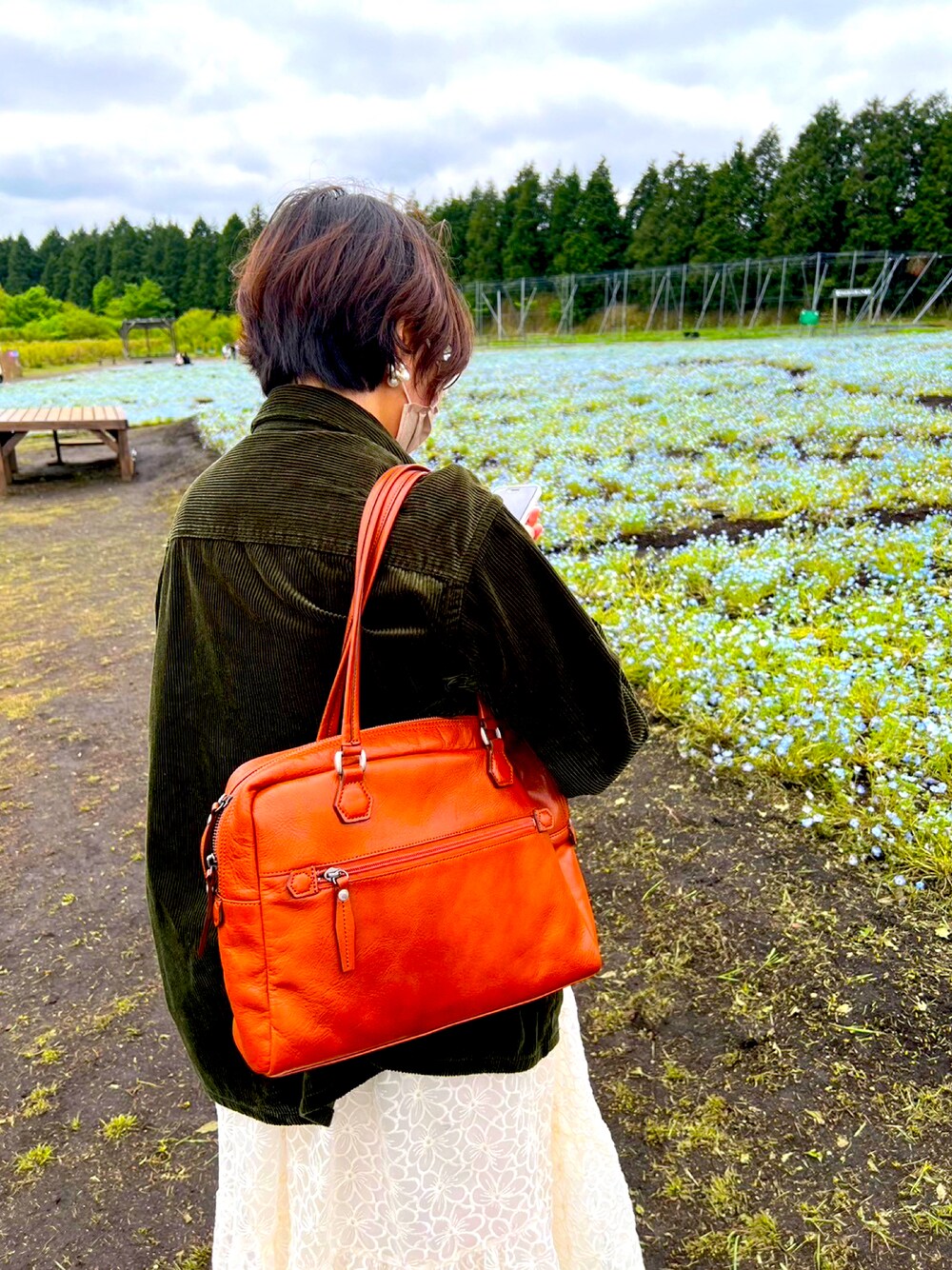 「Dakotaのアイテム（ショルダーバッグ、ブラウン系）」を使った、にのちさん（レディース・159cm）の春コーディネートの1枚目の写真