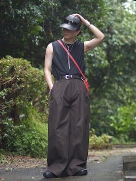 「Camphor wood（カンファーウッド）のsuper wide baggy polyester slacks / スーパーワイドバギーポリエステルスラックス（スラックス）」を使った、熊谷一平さん（メンズ・165cm・20代）の夏コーディネート