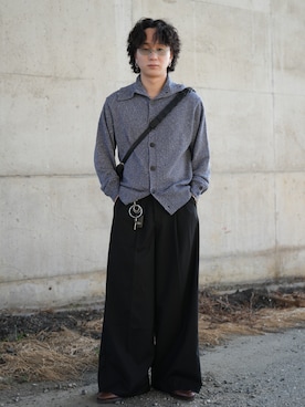 「SINSS（シンス）のアイテム（スラックス）」を使った、熊谷一平さん（メンズ・165cm）の春コーディネート