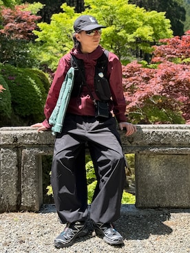 「SALOMON（サロモン）のSALOMON/サロモン/XT-6 GTX L47450600/ BLACK/BLACK/FTW SILVER（スニーカー、ブラック系）」を使った、熊谷一平さん（メンズ・165cm）の春コーディネート