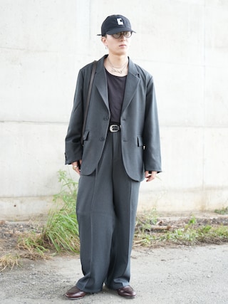 「SINSS(シンス)のMini shoulder bag /ミニショルダーバッグ(ショルダーバッグ)」を使った、熊谷一平さん(メンズ・165cm)の秋コーディネート