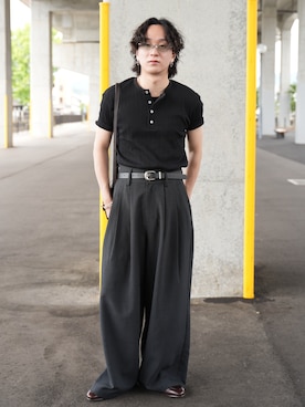 「SINSS（シンス）のアイテム（トップス）」を使った、熊谷一平さん（メンズ・165cm）の夏コーディネート