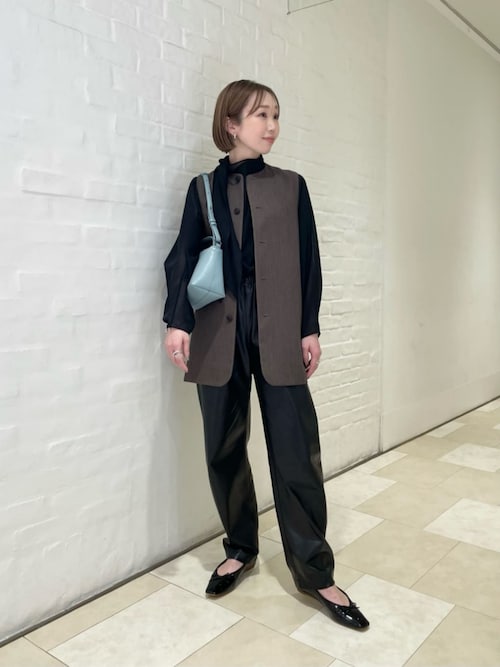 新品 オデットエオディール スクエアバレエシューズ フラット シルバー 22.5 セール】 ＜SY＞スクエアバレエ フラット10○↑ （バレエ