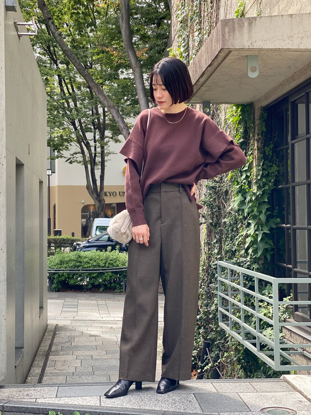 「ニット、ブラウンニット、ボリュームスリーブ、ブラウンコーデ、ボア、ワイドパンツ」｜「RIVE DROITEの【ZOZOTOWN限定】フリルスリーブニットトップス（ニット/セーター、ブラウン系）」を使った、yuzu +相互+さん（レディース・163cm）の秋コーディネートの1枚目の写真