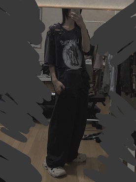 「BALENCIAGA」｜「アイテム（スウェットパンツ）」を使った、麻葉さん（メンズ・173cm）の夏コーディネート