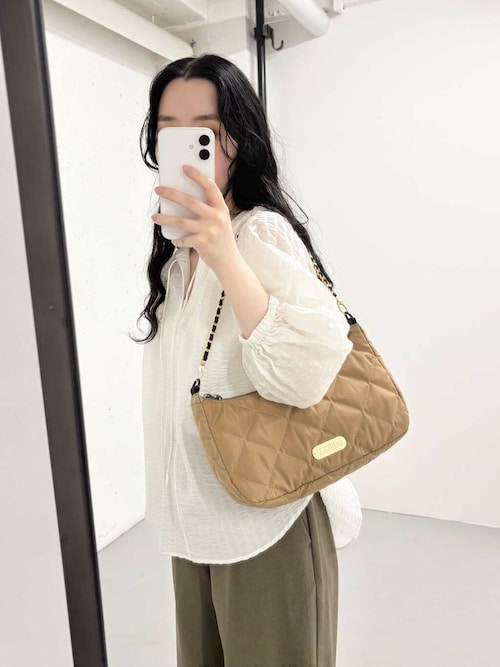 【URBAN　RESEARCH　ROSSO】F by ROSSO　サッカーボリュームスリーブブラウス URBAN RESEARCH ROSSO｜F by ROSSO サッカーボリュームスリーブ