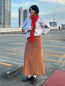 「アイテム（雑貨/ホビー）」を使った、郷右近めいさん（レディース・169cm）の秋コーディネート