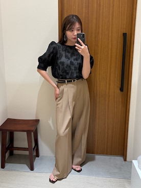 「LOUNGEDRESS（ラウンジドレス）のNEW2タックワイドパンツ（その他パンツ、ベージュ系）」を使った、Fukuda Hinakoさん（レディース・159cm）の春コーディネート