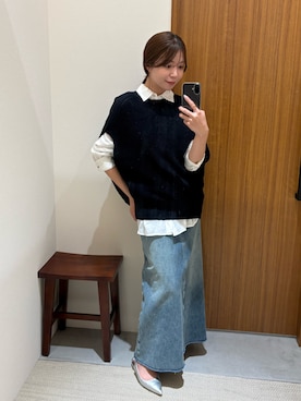 「LOUNGEDRESS（ラウンジドレス）のギマ鹿子ポンチョニットベスト（ベスト、ブルー系）」を使った、Fukuda Hinakoさん（レディース・159cm）の春コーディネート