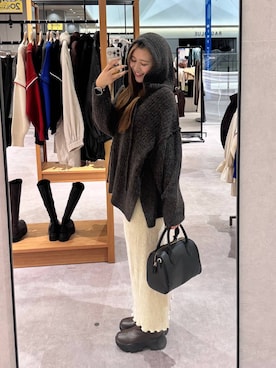 「アイテム（チョーカー）」を使った、miiiyugramさん（レディース・165cm・20代）の秋コーディネート