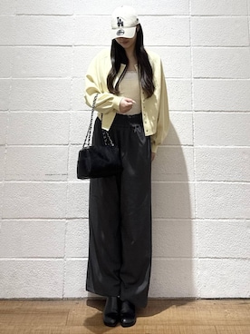 「LOWRYS FARM（ローリーズファーム）のギャザーワイドイージーパンツ　288508（その他パンツ、グレー系）」を使った、saaaki0217さん（レディース）の春コーディネート
