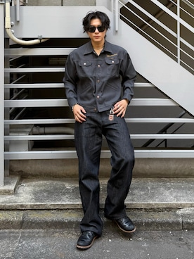 「Ray-Ban（レイバン）のアイテム」を使った、岡本幸大さん（メンズ・172cm）の春コーディネート