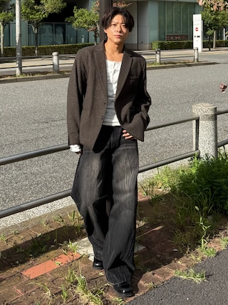 「MUU STUDIO（ムースタジオ）の【MUU STUDIO】 High-Gauge Layered Henley Neck Knit / ハイゲージレイヤードヘンリーネックニット（ニット/セーター）」を使った、岡本幸大さん（メンズ・172cm）の秋コーディネート