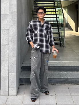 「アイテム（チノパンツ）」を使った、岡本幸大さん（メンズ・172cm・20代）の秋コーディネート