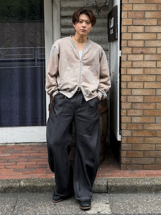 「SINSS(シンス)のZip neck sweat / ジップネックスウェット(スウェット)」を使った、岡本幸大さん(メンズ・172cm)の秋コーディネート