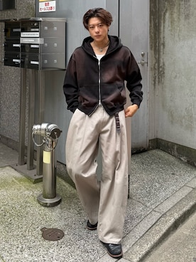 「アイテム（ブーツ、ブラック系）」を使った、岡本幸大さん（メンズ・172cm）の秋コーディネート