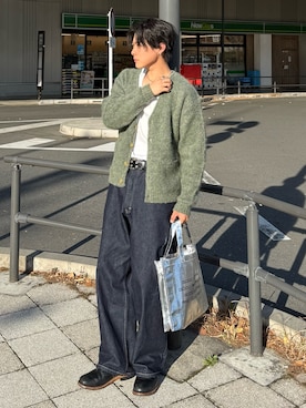 「アイテム（ブレスレット）」を使った、岡本幸大さん（メンズ・172cm）の春コーディネート