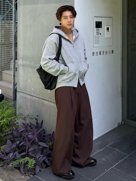 「SINSS（シンス）のアイテム」を使った、岡本幸大さん（メンズ・172cm）の秋コーディネート