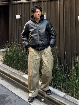 「アイテム（ウォレットチェーン）」を使った、岡本幸大さん（メンズ・172cm）の冬コーディネート