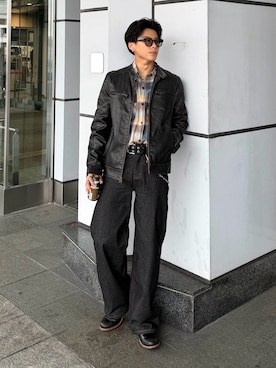 「アイテム（サングラス）」を使った、岡本幸大さん（メンズ・172cm）の秋コーディネート