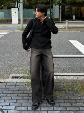 「CONZ（コンズ）のアイテム」を使った、岡本幸大さん（メンズ・172cm）の秋コーディネート