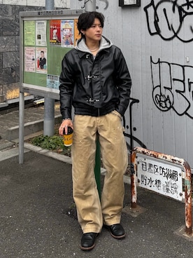 「アイテム（ブレスレット）」を使った、岡本幸大さん（メンズ・172cm）の春コーディネート