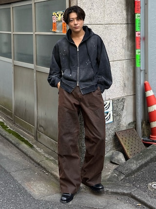 「MAISON SPECIAL(メゾンスペシャル)の《UNISEX》Destroy Damage Prime-Over Zip-Up Hoodie/デストロイダメージプライムオーバースウェットZIPパーカー【MAISON SPECIAL/メゾンスペシャル】■セットアップ対応■(パーカー)」を使った、岡本幸大さん(メンズ・172cm)の秋コーディネート