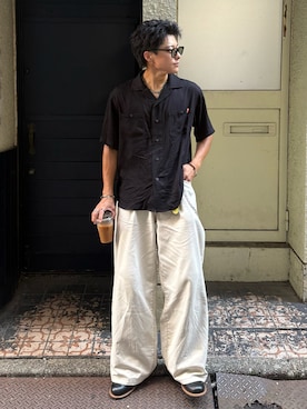 「アイテム（ウォレットチェーン）」を使った、岡本幸大さん（メンズ・172cm）の夏コーディネート