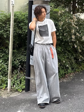 「SINSS（シンス）のアイテム（Tシャツ/カットソー）」を使った、岡本幸大さん（メンズ・172cm）の夏コーディネート