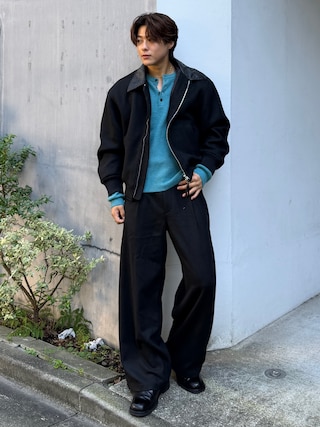 「SINSS(シンス)のWashable henley knit / ウォッシャブルヘンリーニット(ニット/セーター)」を使った、岡本幸大さん(メンズ・172cm)の秋コーディネート