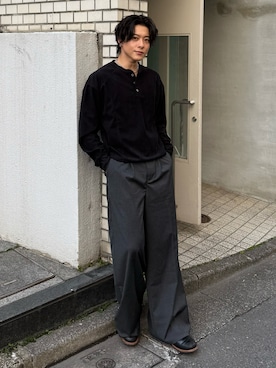 「アイテム（ネックレス）」を使った、岡本幸大さん（メンズ・172cm）の春コーディネート