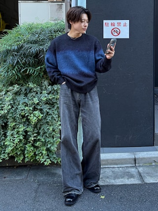 「SINSS(シンス)のWool blend gradation knit / ウールブレンドグラデーションニット(ニット/セーター)」を使った、岡本幸大さん(メンズ・172cm)の秋コーディネート