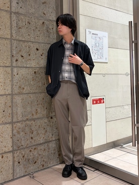 「URBAN RESEARCH DOORS（アーバンリサーチドアーズ）の『UR TECH』サマシェア ショートスリーブシャツカーディガン（カーディガン/ボレロ、グレー系）」を使った、ITOさん（メンズ・180cm）の春コーディネート