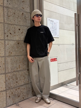 「URBAN RESEARCH DOORS（アーバンリサーチドアーズ）のセミバレルチノトラウザー（その他パンツ、グレー系）」を使った、ITOさん（メンズ・180cm）の春コーディネート