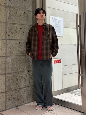 「URBAN RESEARCH DOORS（アーバンリサーチドアーズ）のDANTON　WORK SHIRTS（シャツ/ブラウス、ブラウン系）」を使った、ITOさん（メンズ・180cm）の夏コーディネート
