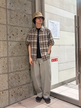 「URBAN RESEARCH DOORS（アーバンリサーチドアーズ）のカバーリングリネン キャンプカラーシャツ（シャツ/ブラウス、グリーン系）」を使った、ITOさん（メンズ・180cm）の春コーディネート