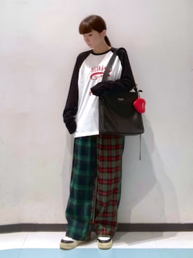 「アイテム（ポーチ）」を使った、MAMIさん（レディース・160cm）の秋コーディネート